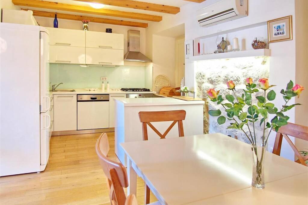 Casa vacanze Stone House Jele *